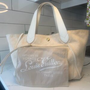 Louis Vuitton Cabas Ipanema GM size comes with pouch